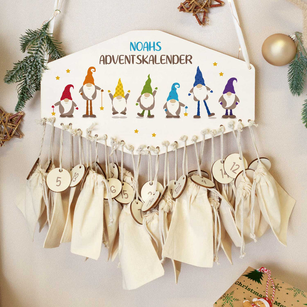 Personalisierter Adventskalender aus Holz mit Druckmotiv & Namen – Wichtel